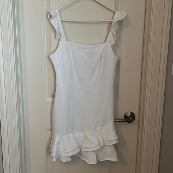 NWT BCBGeneration White Ruffle sleeve dress - Picture 1 of 6
